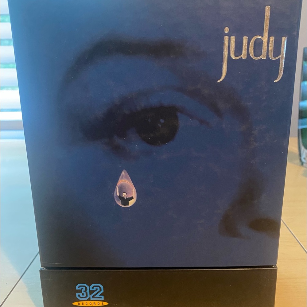 Judy Garland Box Set with Teardrop on Cover 1998